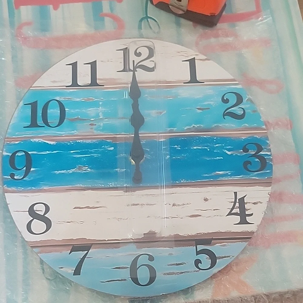 Beach Nautical blue white clock New Without Tags NWOT takes 1 double A battery
